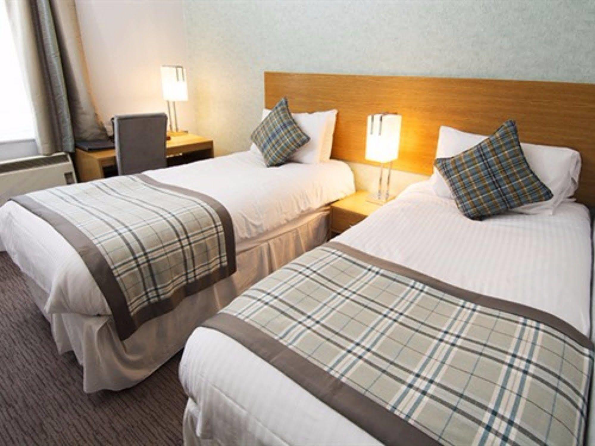 West Port Hotel Линлитгоу Экстерьер фото